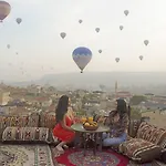 Hotel Kismet Cave Mansion
