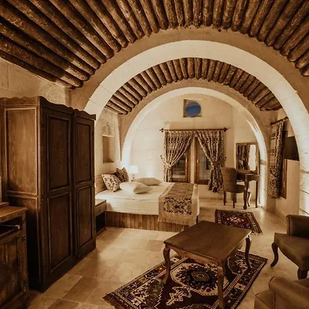Hotel Kismet Cave Mansion