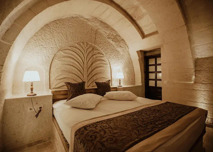 Hotel Kismet Cave Mansion