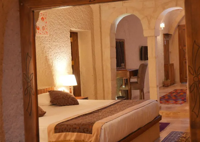 Hotel Kismet Cave Mansion